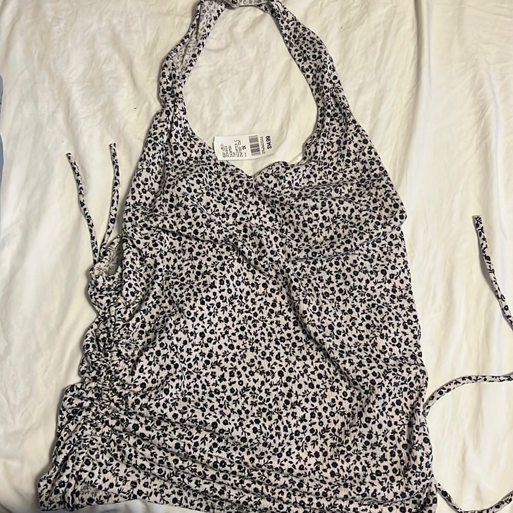 Small flower prints shirt